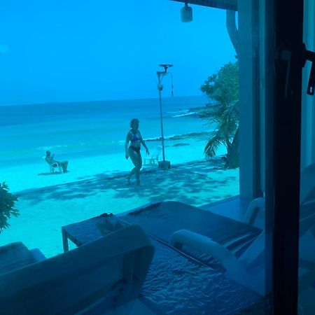 Hotel ลุงดำฮัทบีช Koh Samet Exterior foto