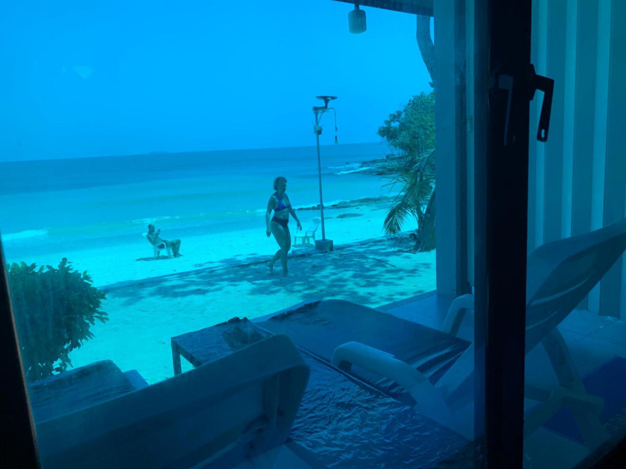 Hotel ลุงดำฮัทบีช Koh Samet Exterior foto