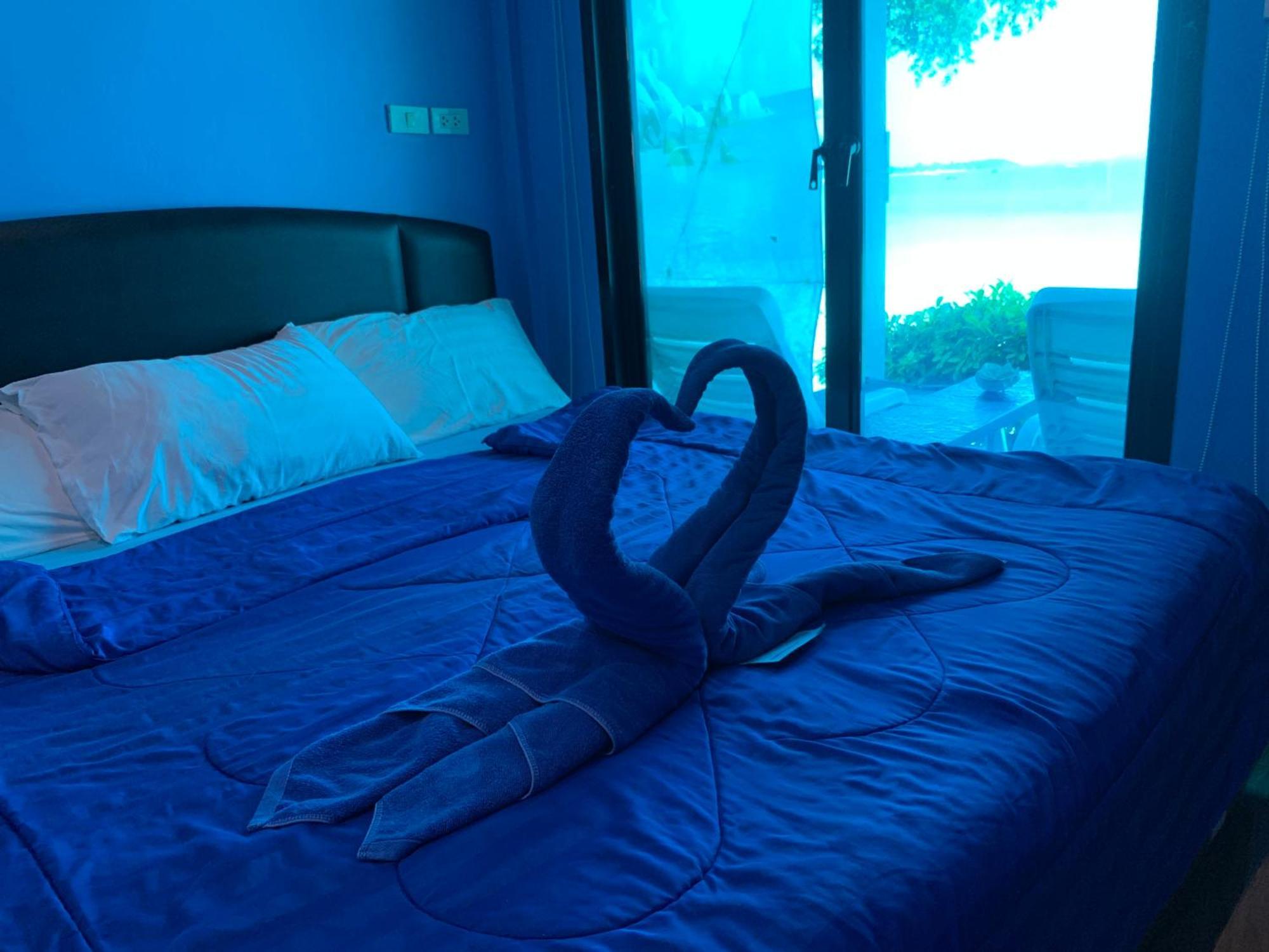 Hotel ลุงดำฮัทบีช Koh Samet Exterior foto